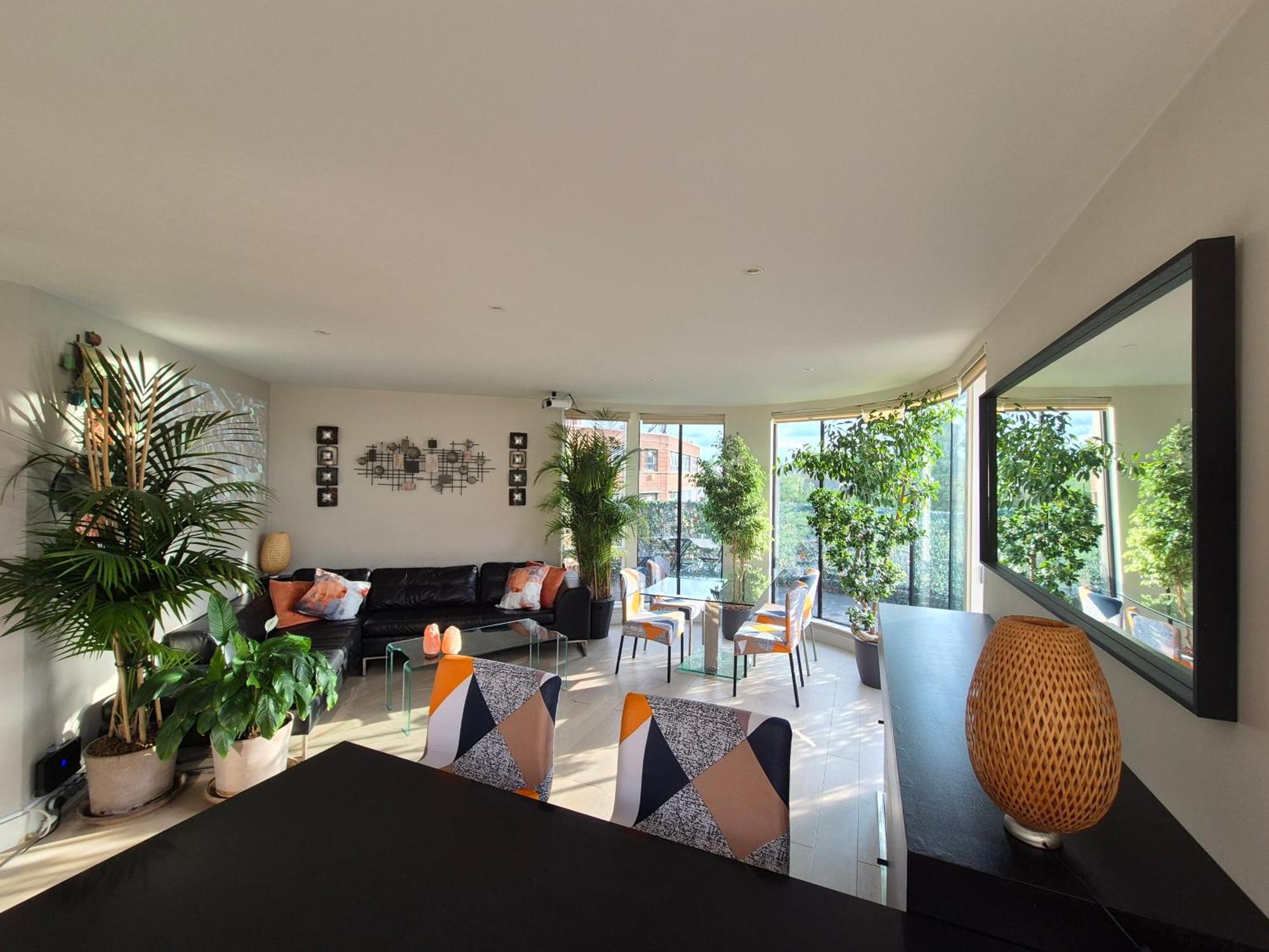 Panoramic Pondview Penthouse Apartamento *