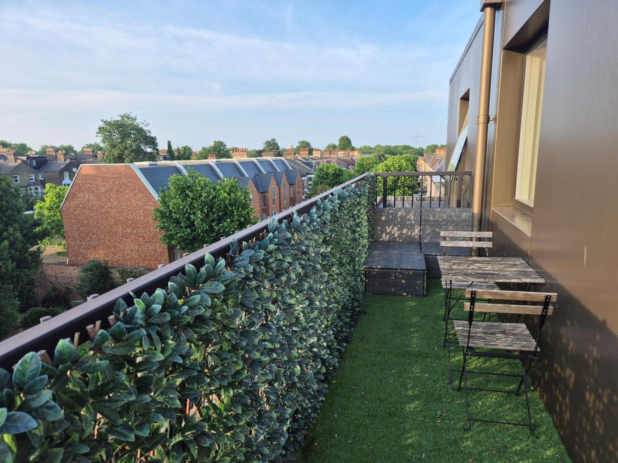 Panoramic Pondview Penthouse Apartamento *