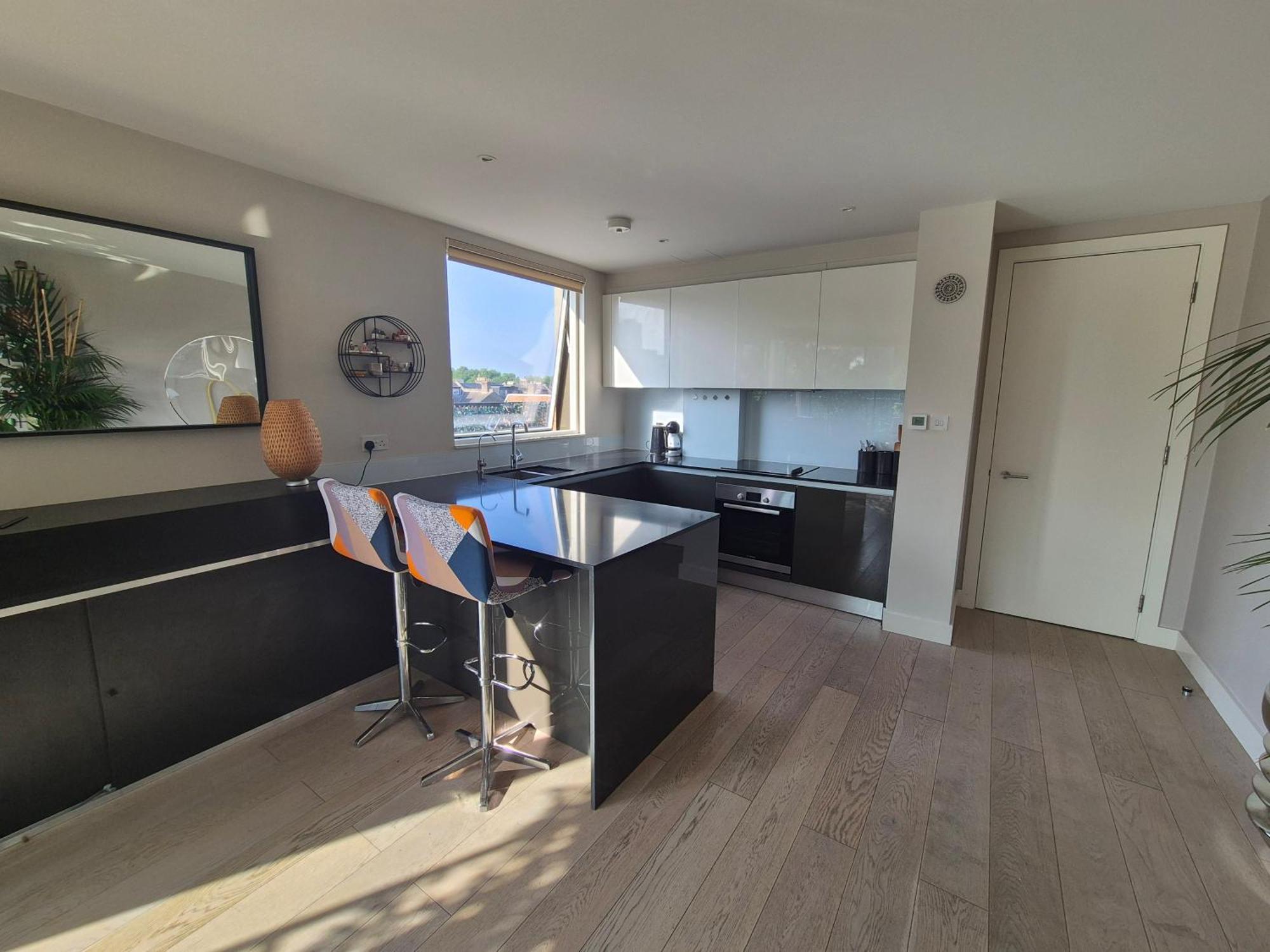 Panoramic Pondview Penthouse Londres